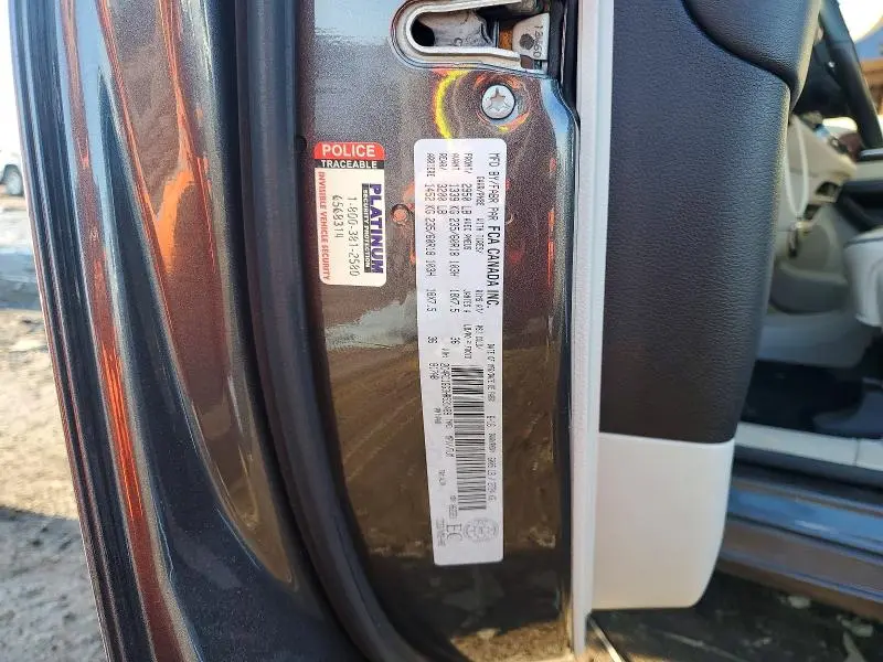 2017 CHRYSLER PACIFICA LIMITED  