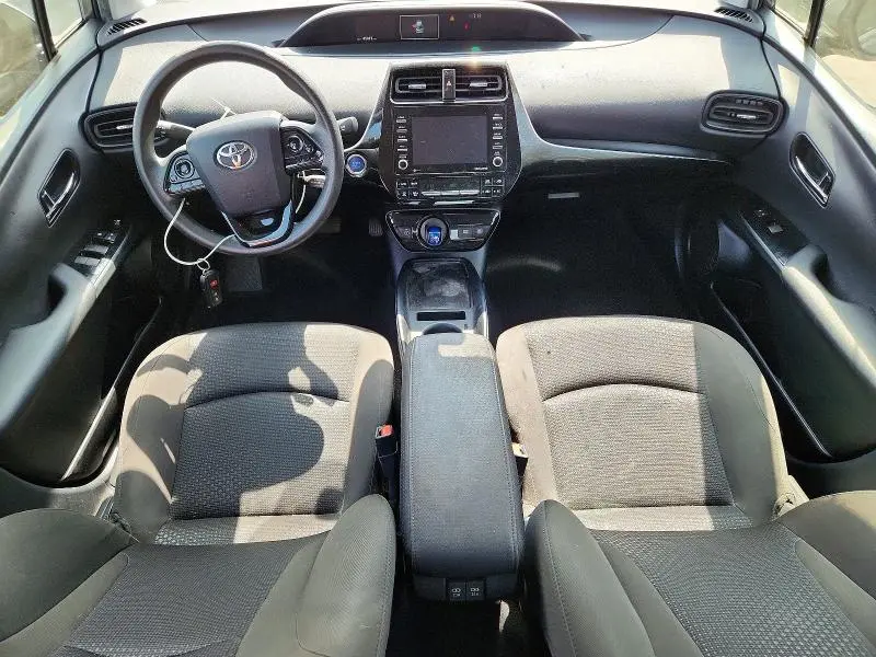 2021 TOYOTA PRIUS LE  