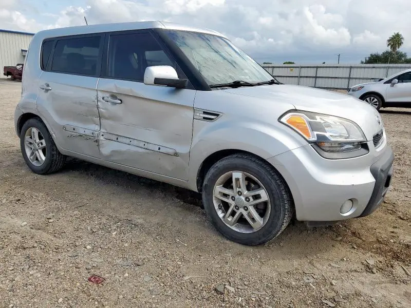 2011 KIA SOUL +  