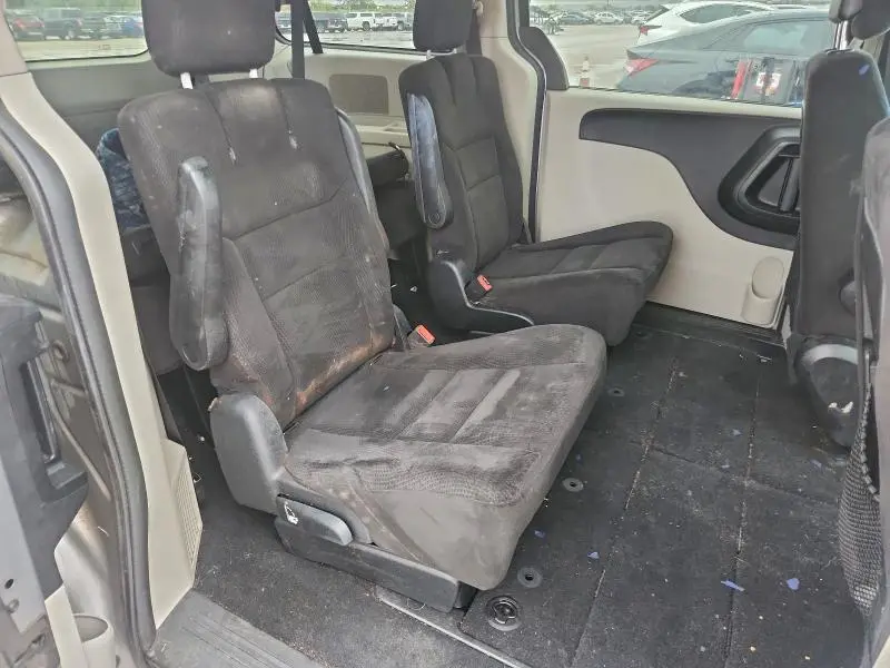 2014 DODGE GRAND CARAVAN SE  