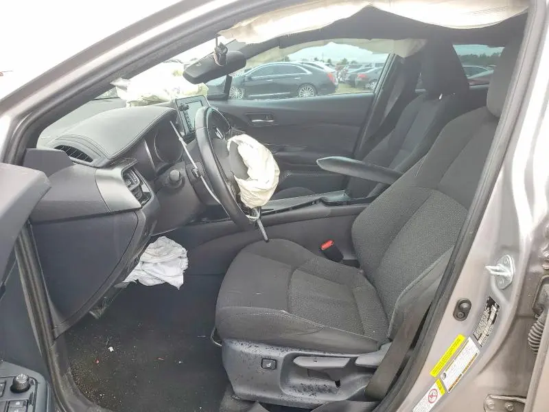 2018 TOYOTA C-HR XLE PREMIUM  