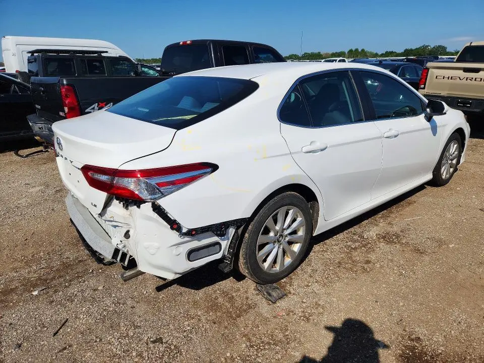 2018 TOYOTA CAMRY LE  