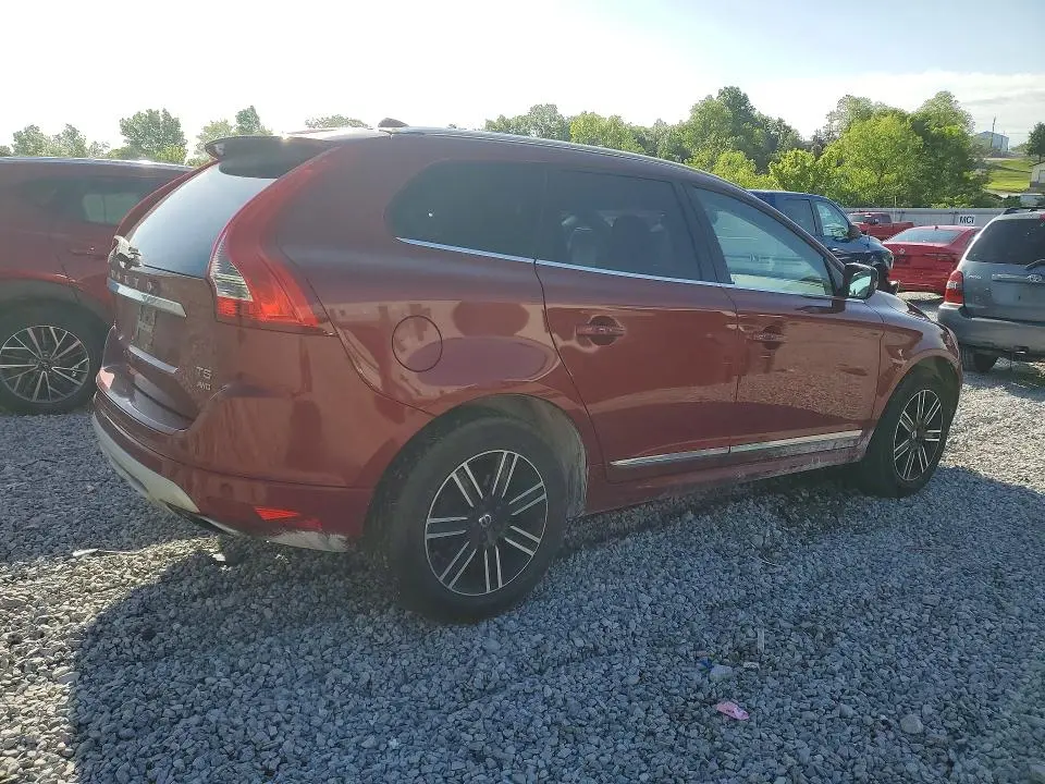 2017 VOLVO XC60 T5 DYNAMIC  