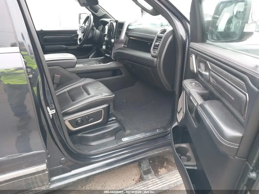 2019 RAM 1500 LIMITED  4X4 5'7 BOX