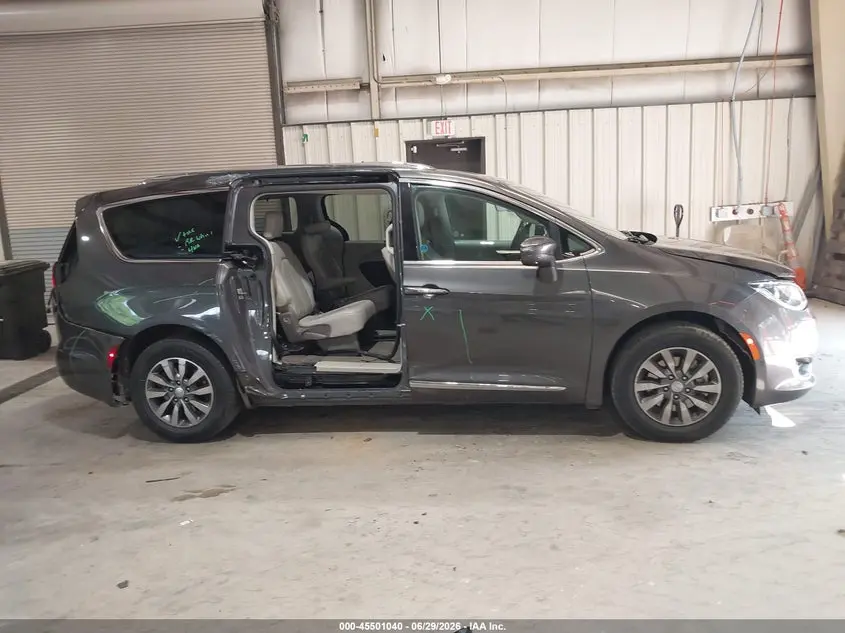 2020 CHRYSLER PACIFICA TOURING L PLUS