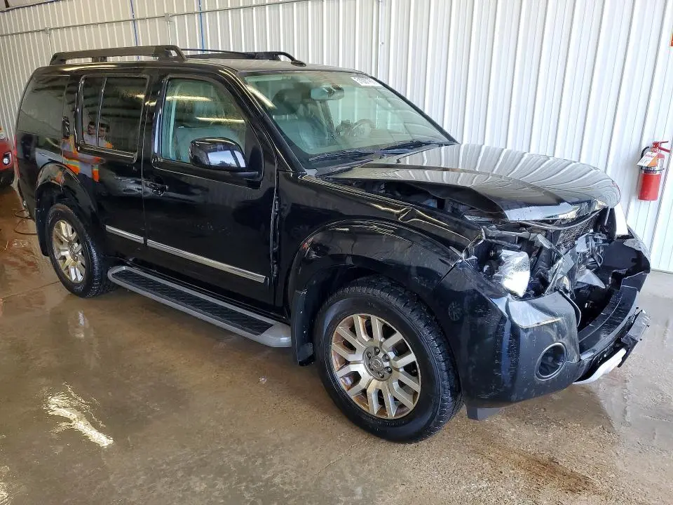 2010 NISSAN PATHFINDER S  