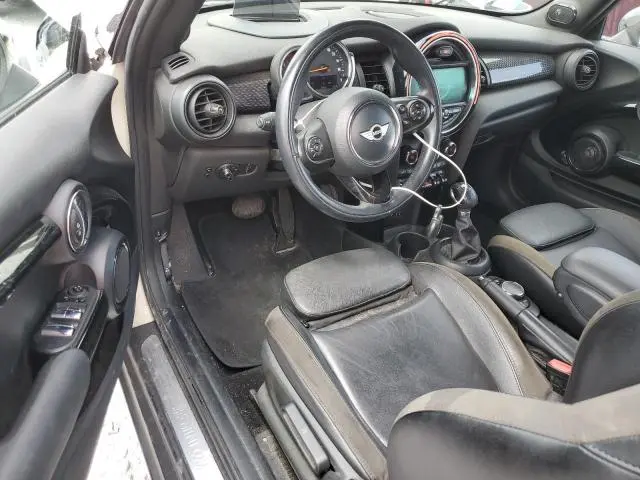 2018 MINI COOPER S  