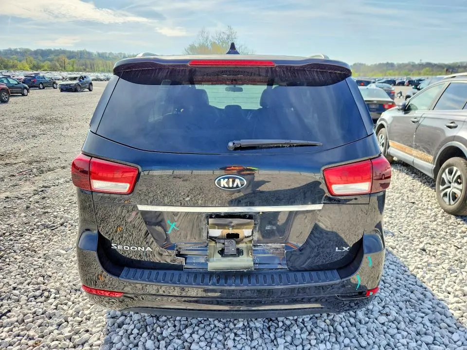 2015 KIA SEDONA LX  