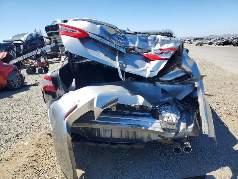 2019 TOYOTA CAMRY SE  