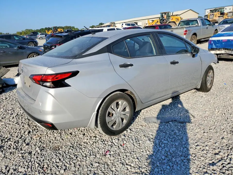 2021 NISSAN VERSA S  
