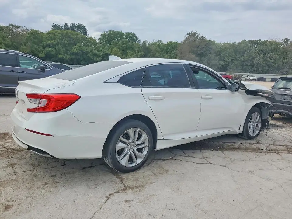 2018 HONDA ACCORD LX  