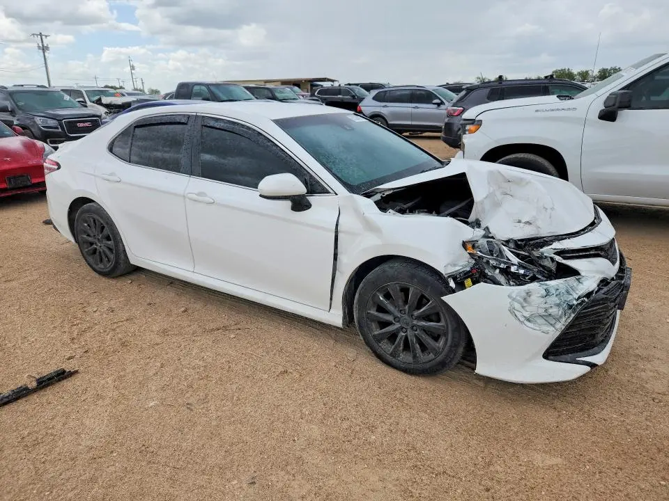 2018 TOYOTA CAMRY LE  