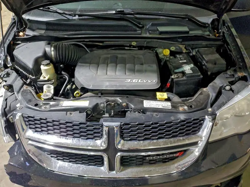 2013 DODGE GRAND CARAVAN SE  