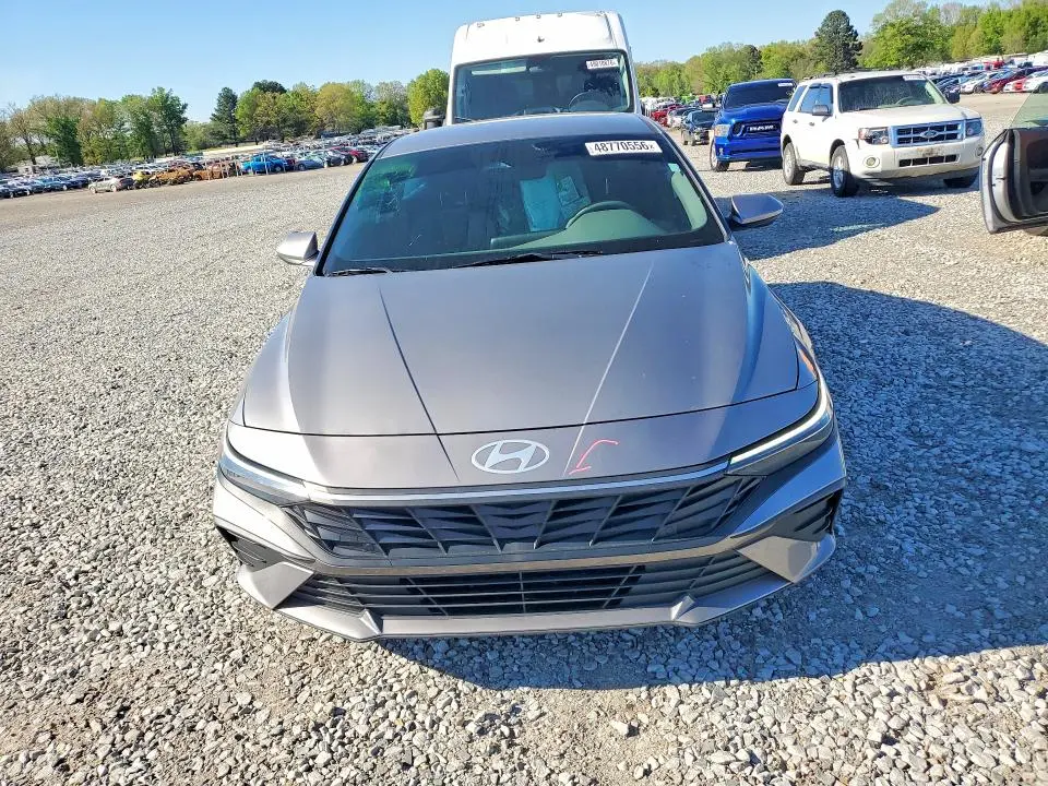 2024 HYUNDAI ELANTRA SE  