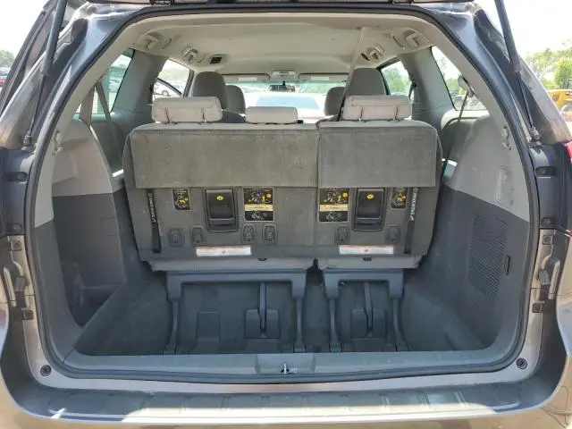 2015 TOYOTA SIENNA   