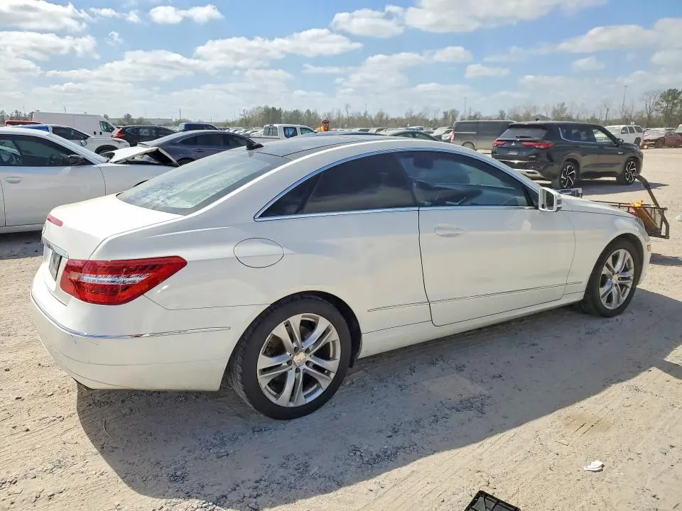 2011 MERCEDES-BENZ E 350  