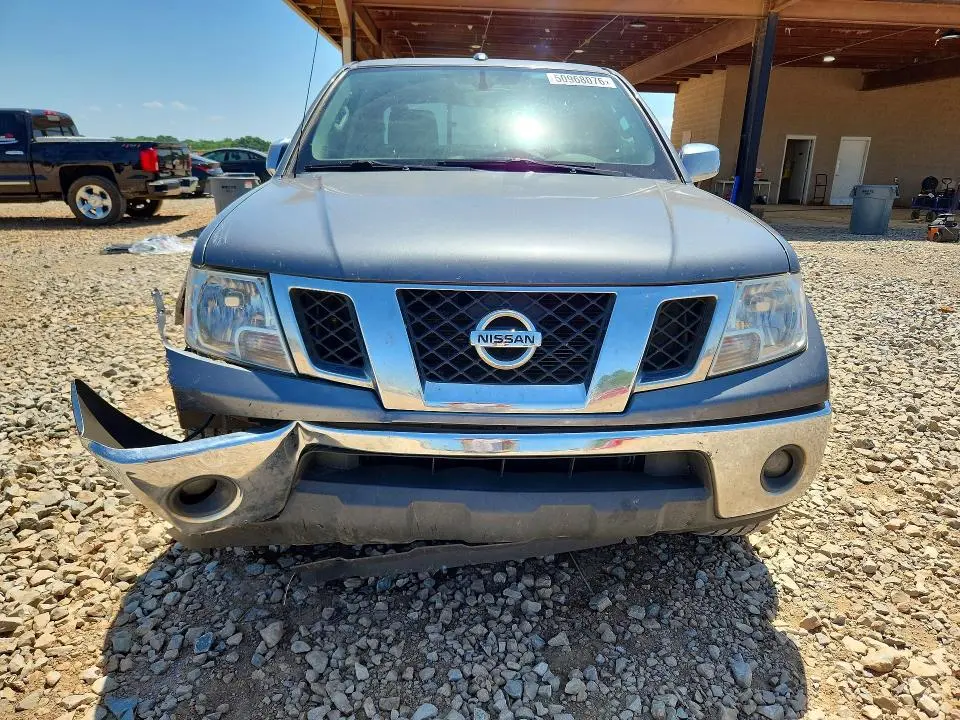 2016 NISSAN FRONTIER SL  