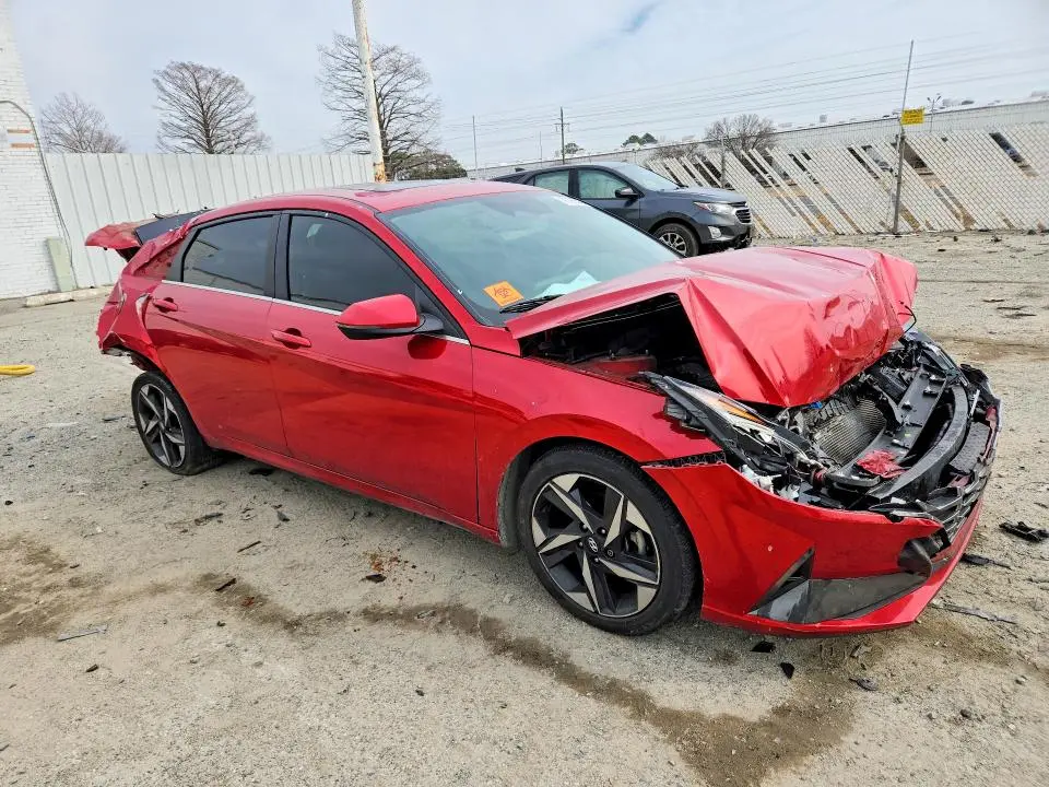 2021 HYUNDAI ELANTRA SEL  