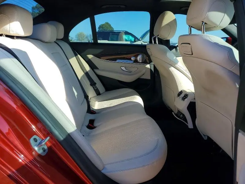 2019 MERCEDES-BENZ E 300  