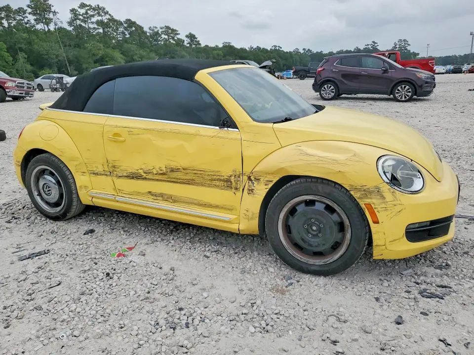 2013 VOLKSWAGEN BEETLE   