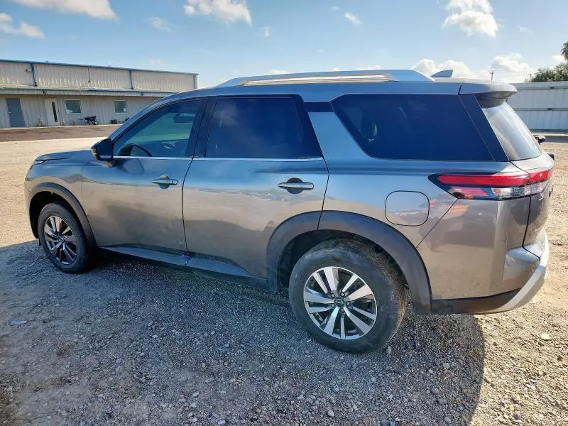 2023 NISSAN PATHFINDER SL  