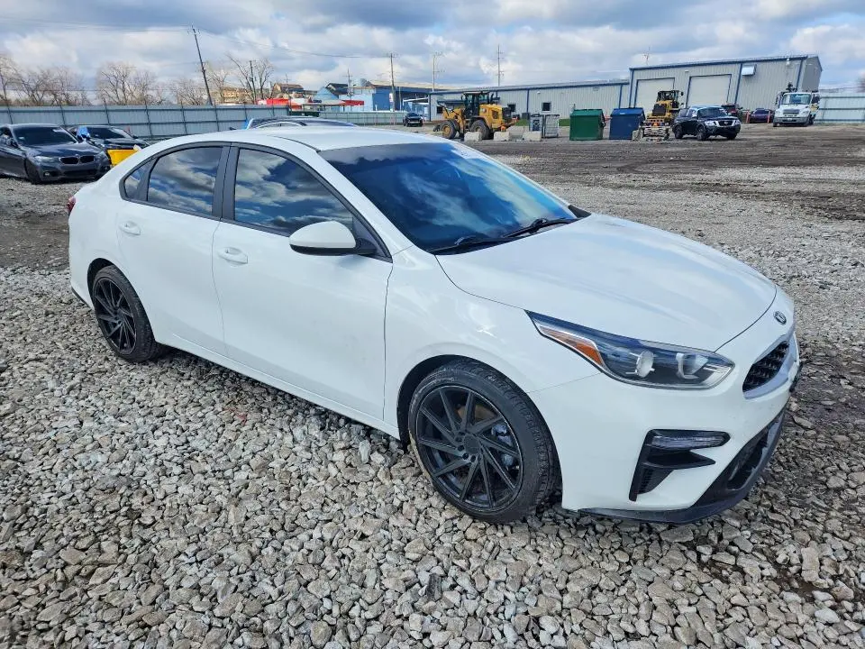 2021 KIA FORTE LXS  