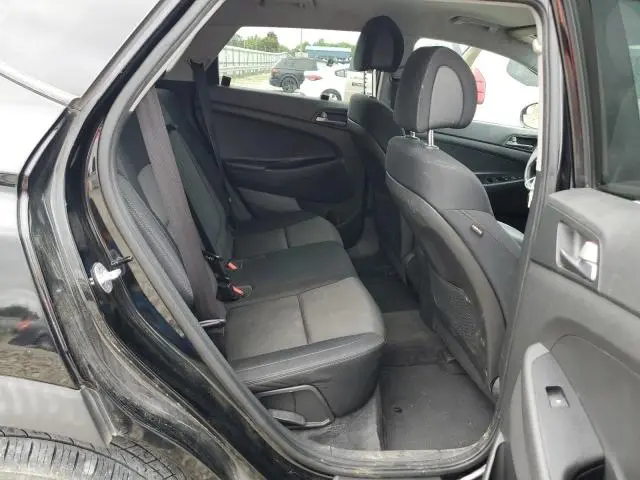 2016 HYUNDAI TUCSON SE  