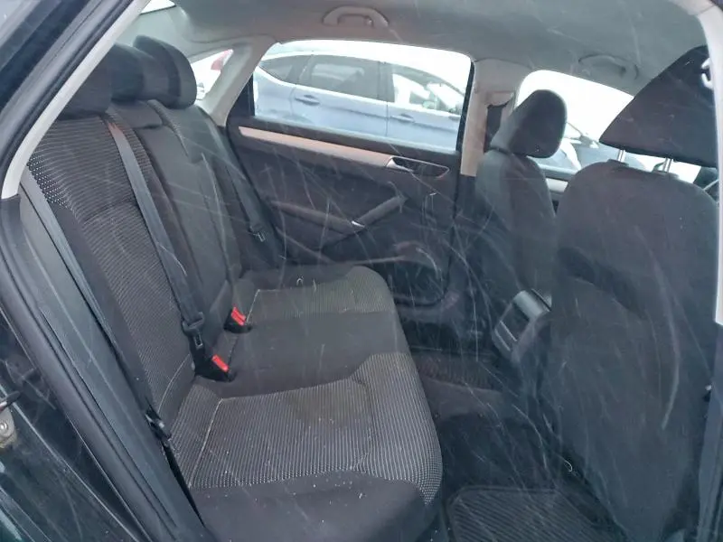 2017 VOLKSWAGEN PASSAT S  