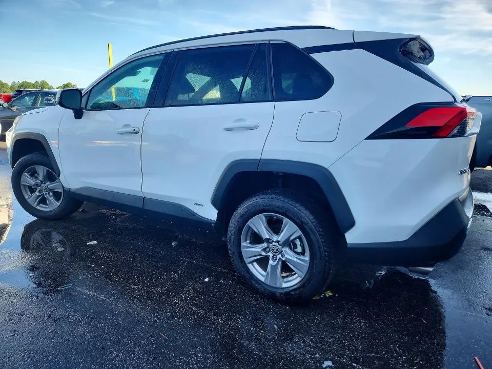 2023 TOYOTA RAV4 LE  