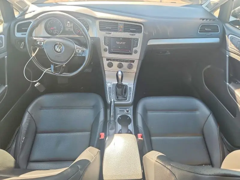 2016 VOLKSWAGEN GOLF S/SE  
