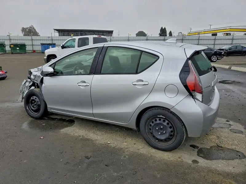 2016 TOYOTA PRIUS C   