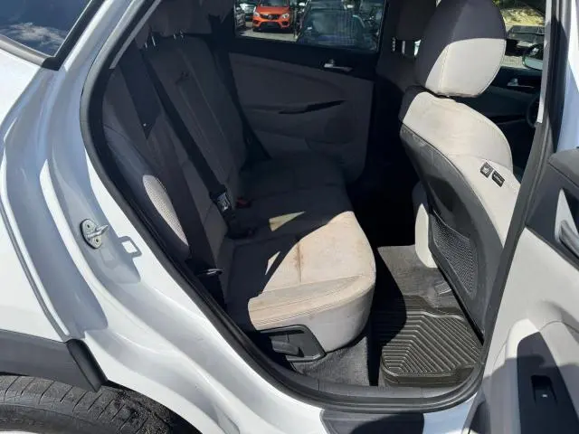 2020 HYUNDAI TUCSON SE  