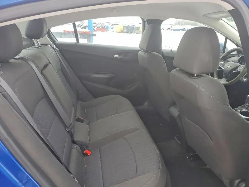 2017 CHEVROLET CRUZE LT  