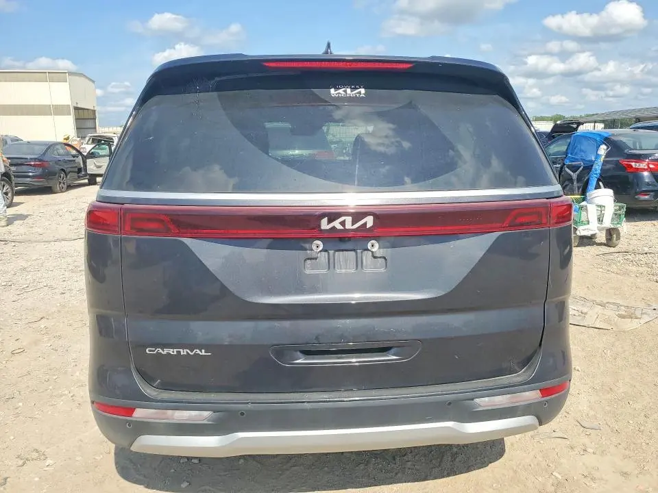 2024 KIA CARNIVAL EX  