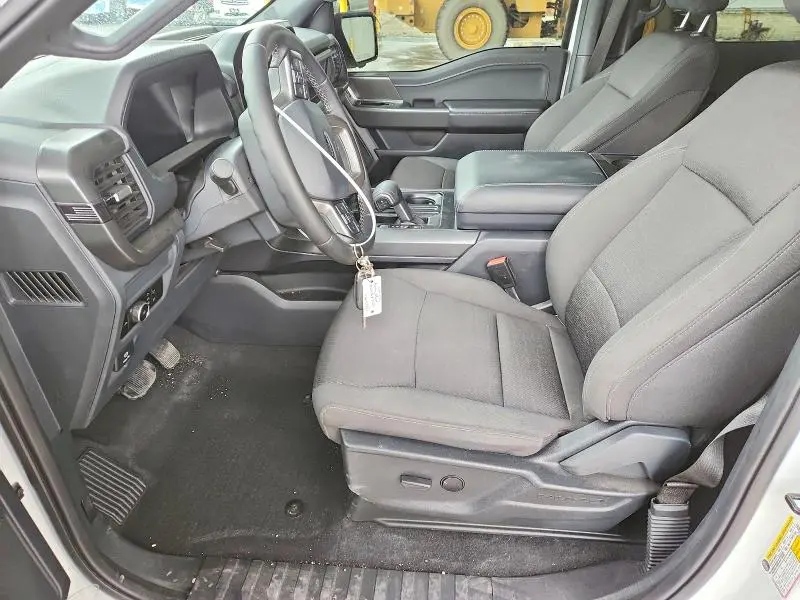 2024 FORD F150 XLT  