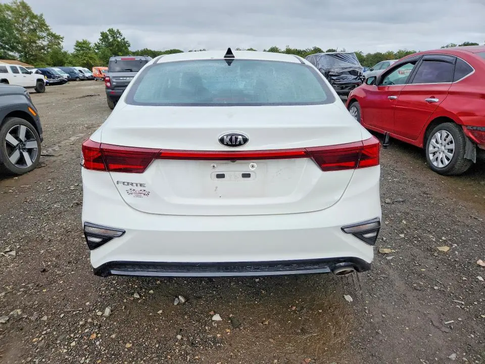 2020 KIA FORTE LXS  