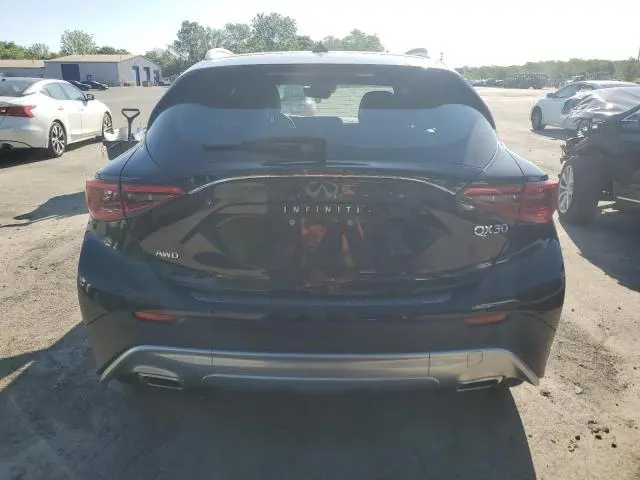 2018 INFINITI QX30 PURE  
