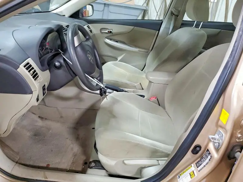 2011 TOYOTA COROLLA LE  