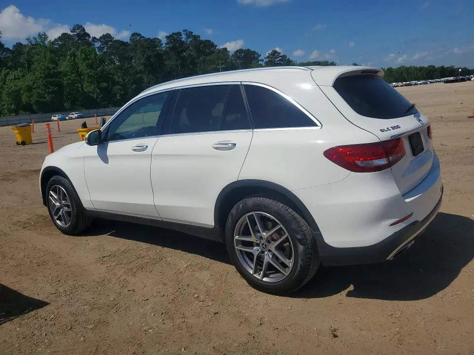 2019 MERCEDES-BENZ GLC 300  