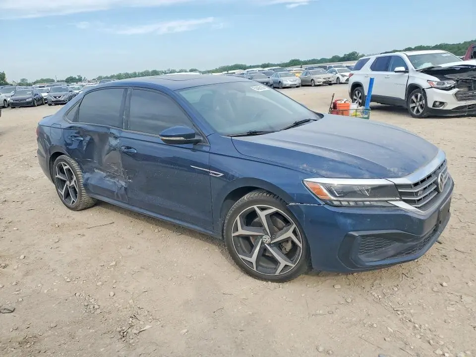 2020 VOLKSWAGEN PASSAT R-LINE  
