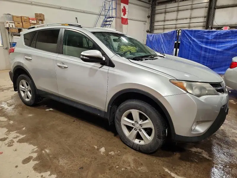 2013 TOYOTA RAV4 XLE  