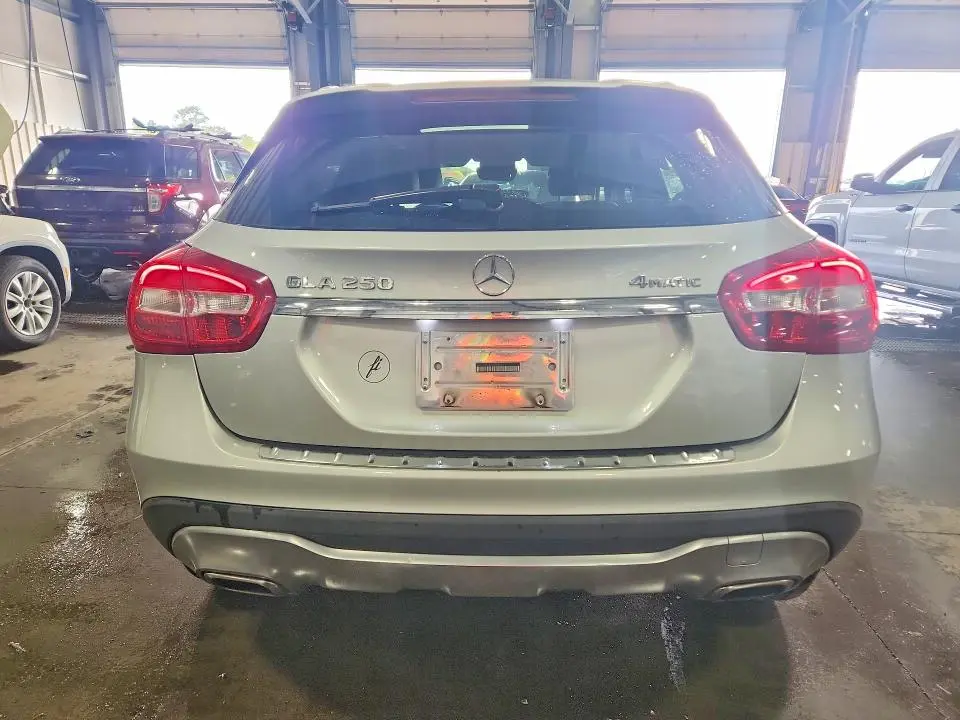 2018 MERCEDES-BENZ GLA 250 4MATIC  