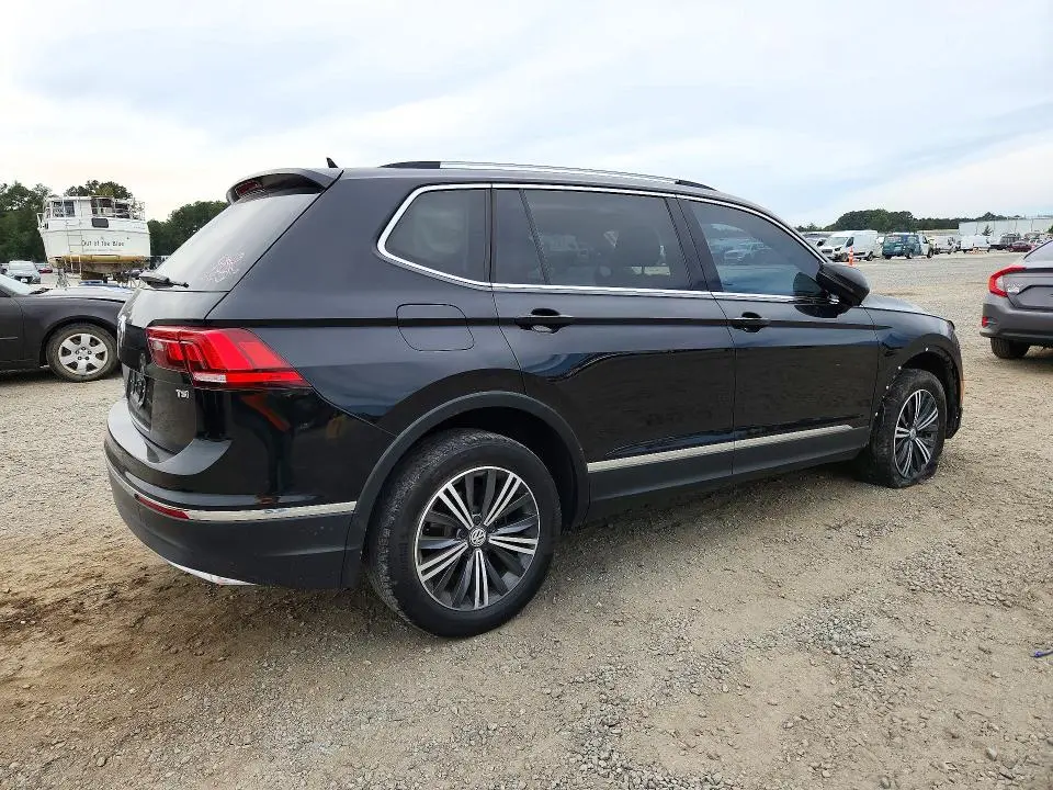 2018 VOLKSWAGEN TIGUAN SE  