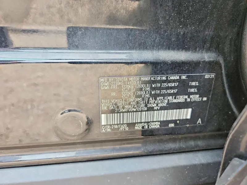 2021 TOYOTA RAV4 XLE  