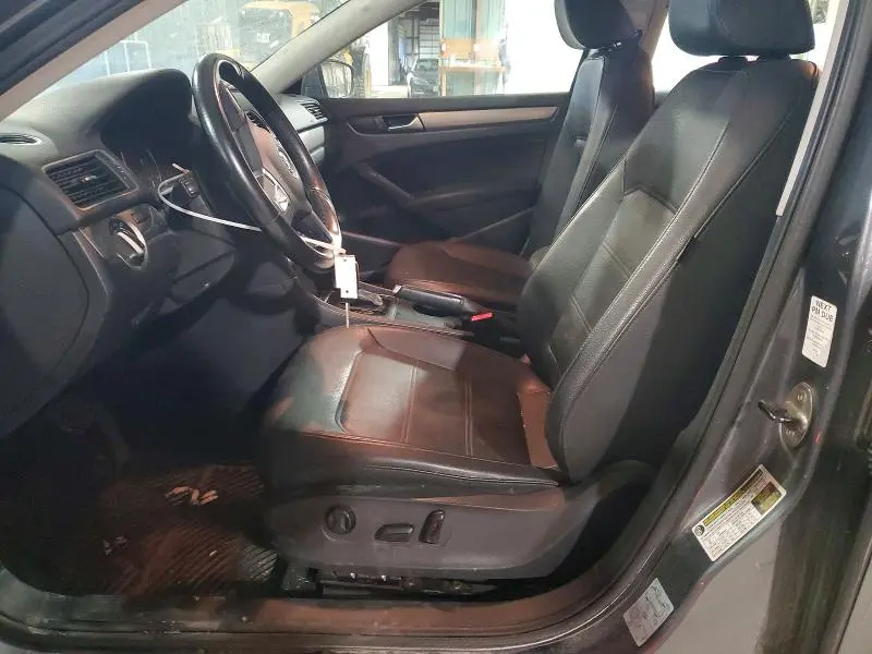 2014 VOLKSWAGEN PASSAT S  