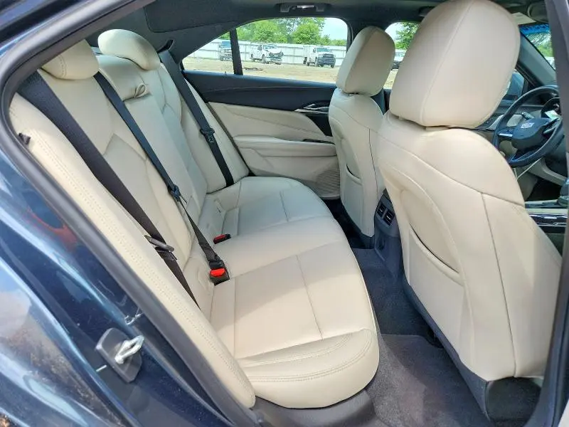 2022 CADILLAC CT4 LUXURY  
