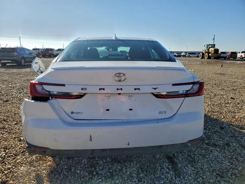 2025 TOYOTA CAMRY SE  