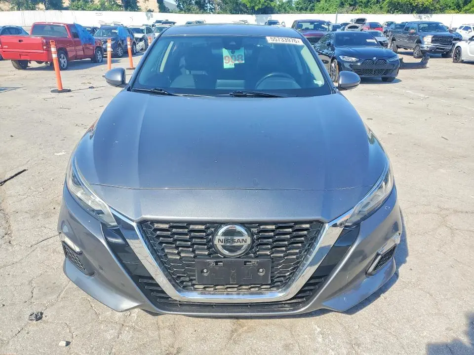 2021 NISSAN ALTIMA SV  