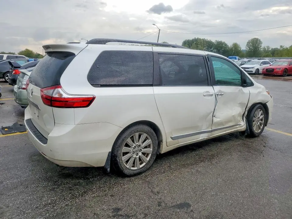 2017 TOYOTA SIENNA LIMITED PREMIUM 7-PASSENGER  