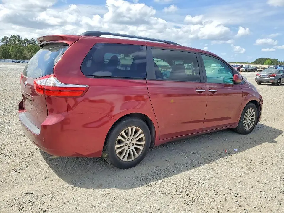 2015 TOYOTA SIENNA   